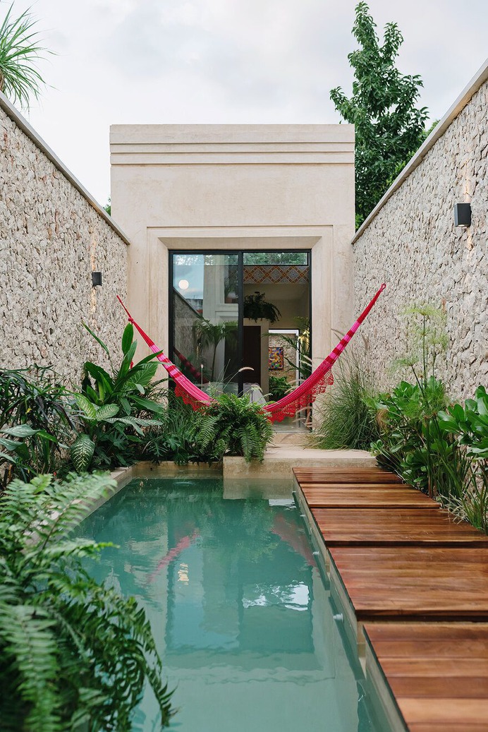 Casa Picasso: An Oasis in the City by Workshop Architects
