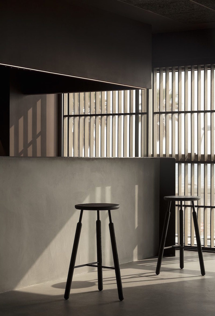 Austere Interior of a 'Rice Club' [Valencia] | Trendland
