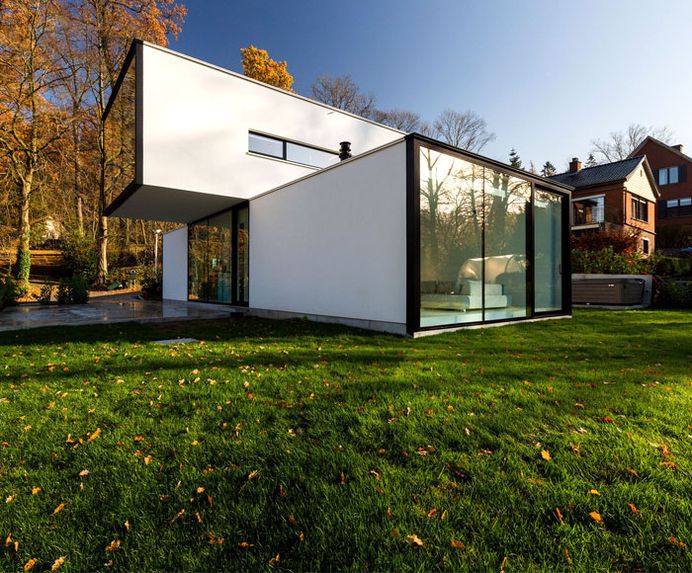 Modern Cube-Shaped House in Belgium - InteriorZine #architecture #house #home #decor #interior