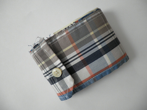 RePlayGround recycling with a twist!: Shirt Cuff Wallet #diy