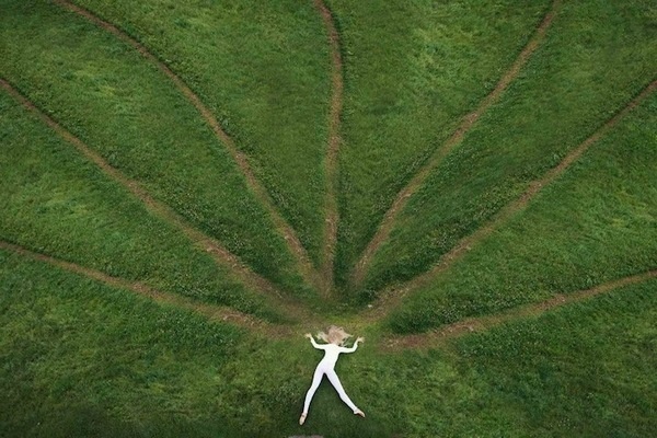 CJWHO ™ (The chamber of my heart by Sparrek Sparre went...) #surrealism #design #photography #art #fashion #sparrek
