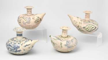 Lot: 4 Kendi #porcelain