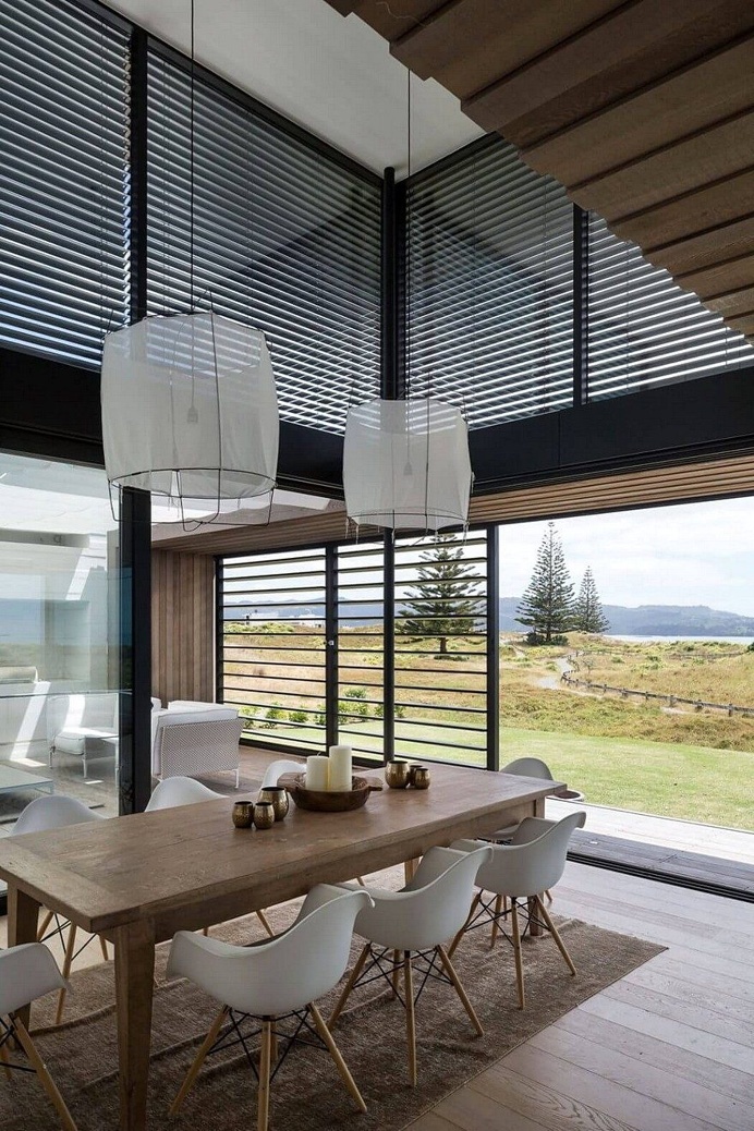 Coastal Holiday House Suitable for Frequent Guests and Informal Entertaining 10