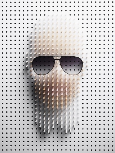 Pin Art / Plaza #karl #pinboard #sunglasses #art #lagerfeld