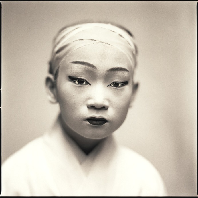 Hiroshi Watanabe. Maiko Takaku, Matsuo Kabuki. Edition in gelatin silver print. 10 x 10 in. © Hiroshi Watanabe