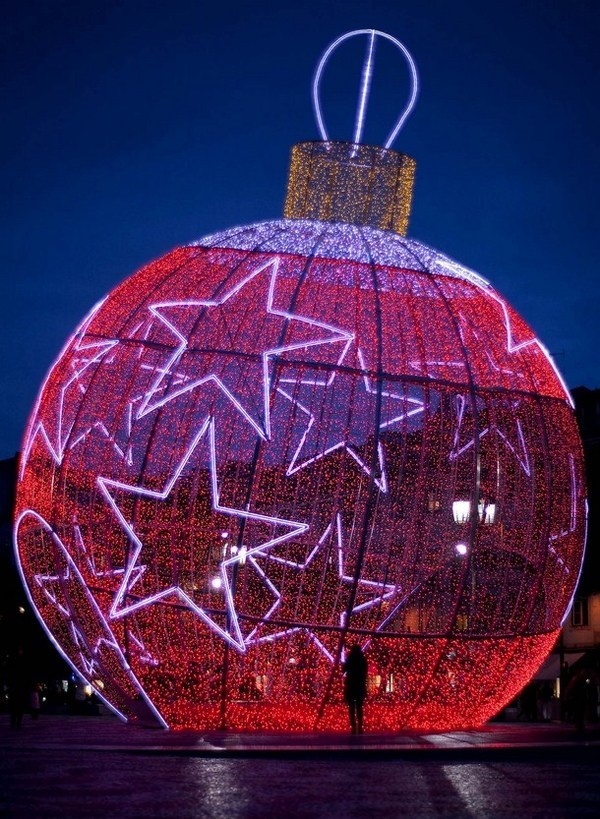 12 Christmas art toy ball in Lisbon Portugal #christmas #trees #art #tree