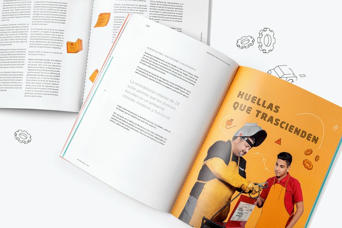 Annual Report UDEM 2018 on Behance
