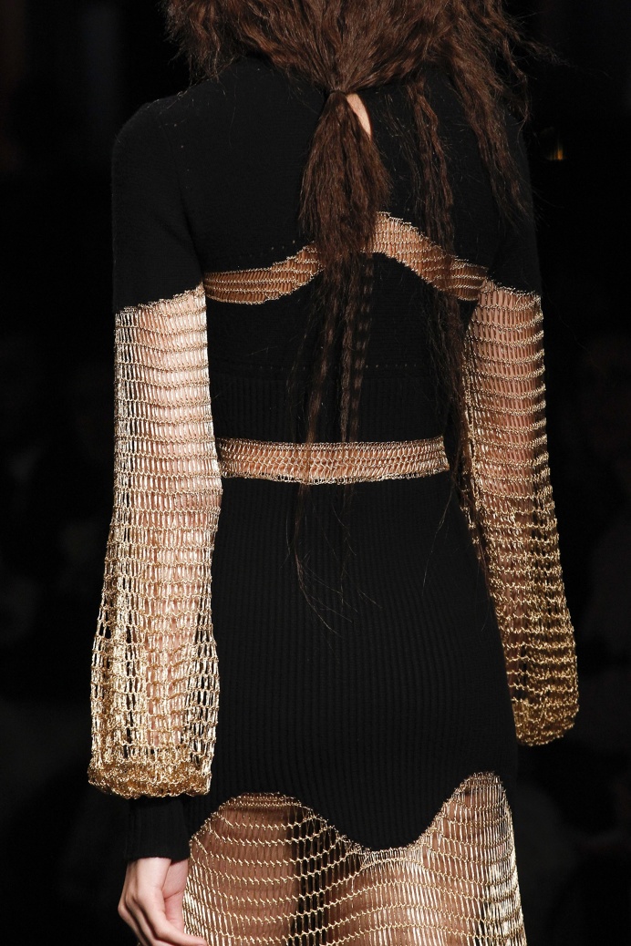 Alexander McQueen Fall 2017 Ready-to-Wear Collection Photos - Vogue