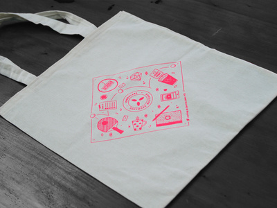 Working at OmbuLabs. #tote bag #illustration #silkscreen