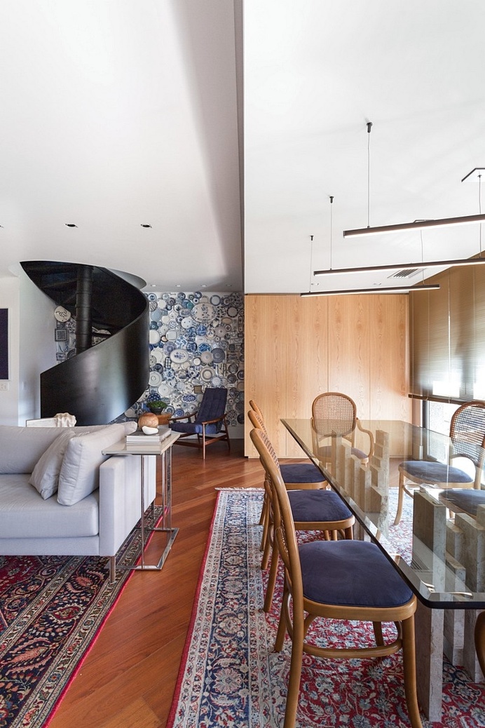 Porto Alegre Duplex – The Collector's Apartment by Ambidestro