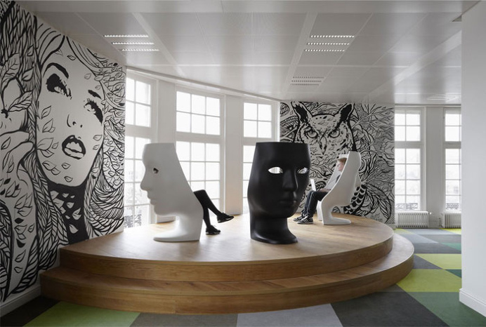 Contemporary Office Decor