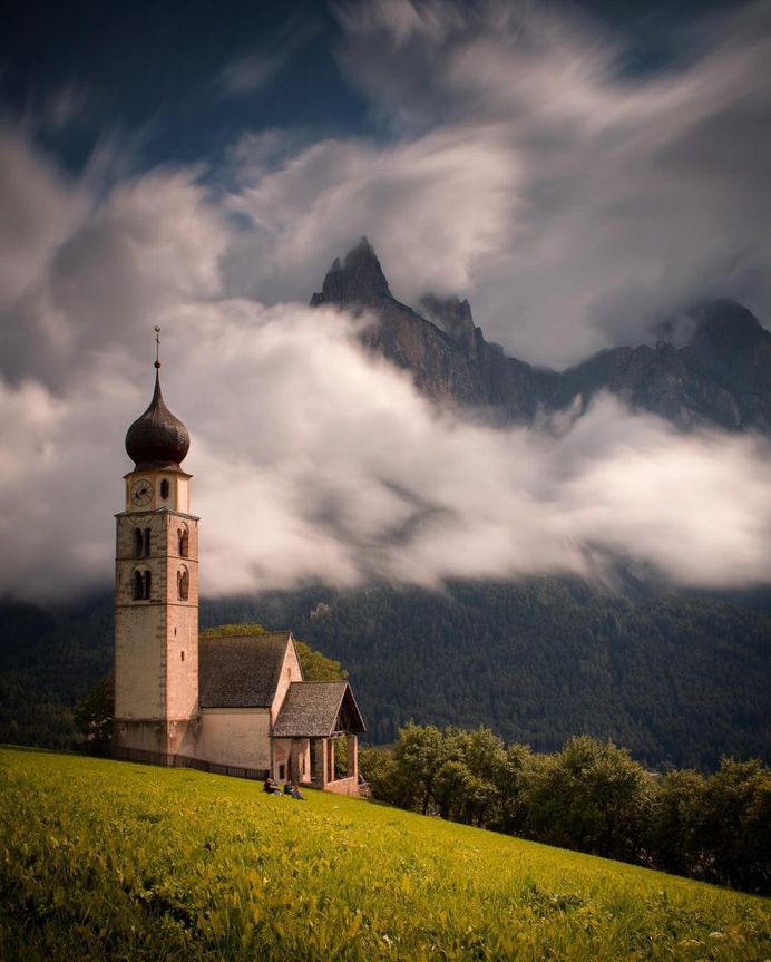 Impressive and Atmospheric Mountain Landscapes by Melissa Whellams