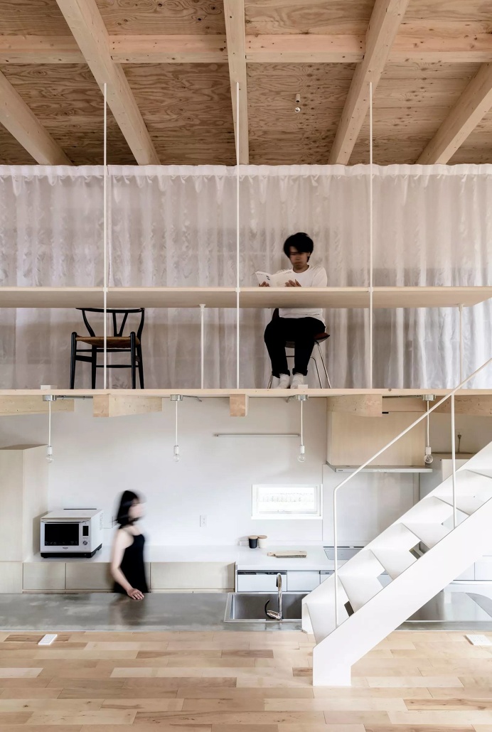 Roof and Rectangular by Jun Igarashi Architects