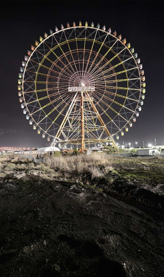 Stunning Photos of Japan's Abandoned Amusement Parks by Reginald Van de Velde