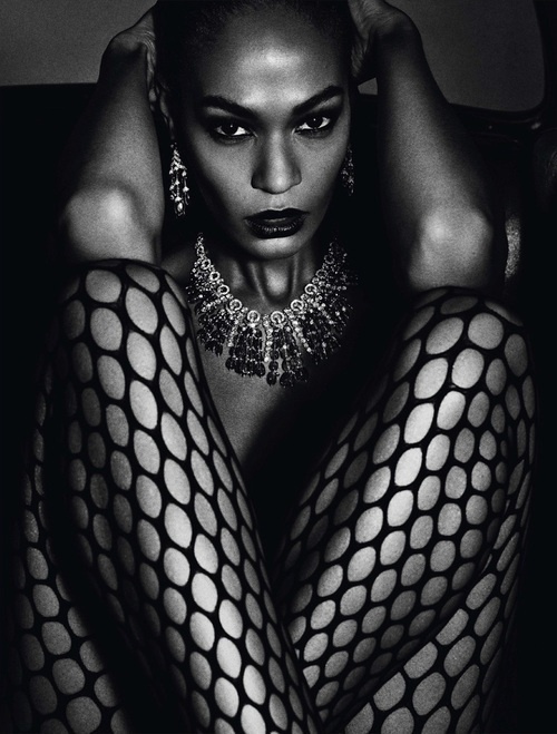 Fashion photography(Joan Smalls photographed by Mario Sorrenti for Vogue Paris, June/July 2013, viaÂ labellefabuleuse) #fashion #photography