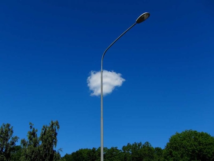 Minimalist Street Photography by Jan Zimmerman