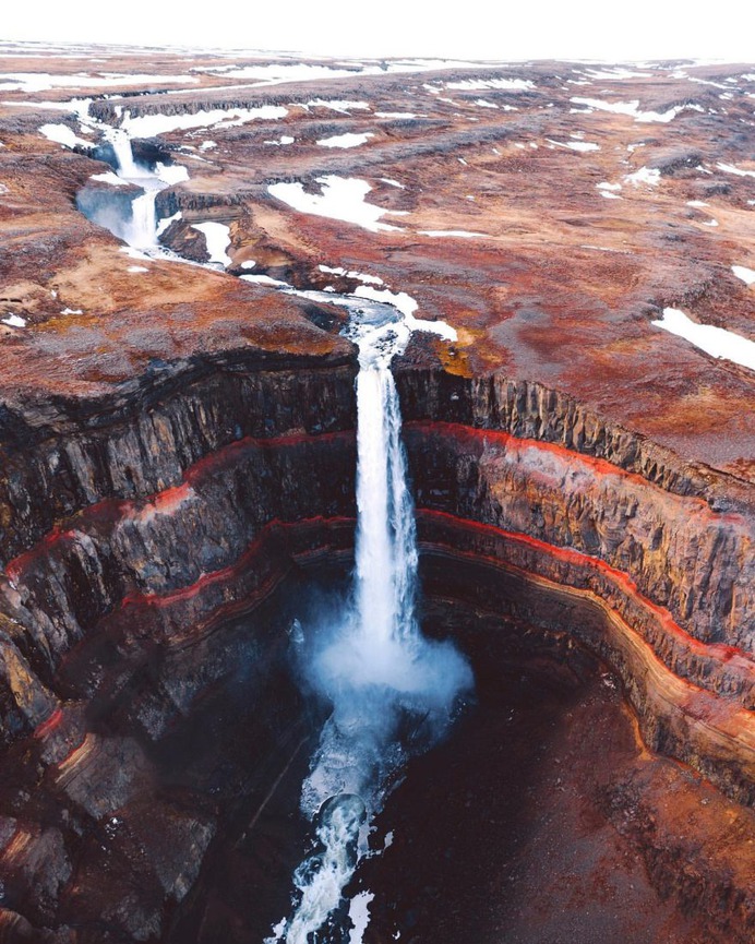 Outstanding Landscapes of Iceland by Hörður Kristleifsson