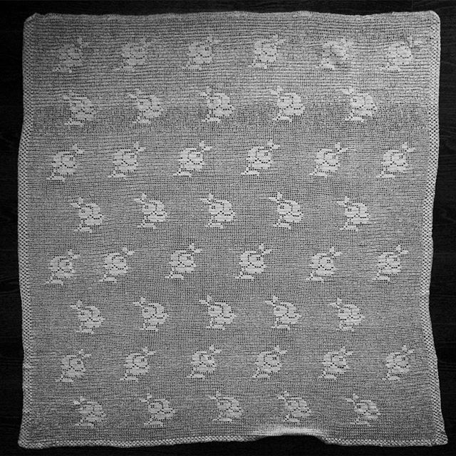 40years ago this piece of lace was stitched by my Grandmothers Hands. Size: 1.50m x 1.50m And Today its a gift for #TENTENE #1010E #lace #