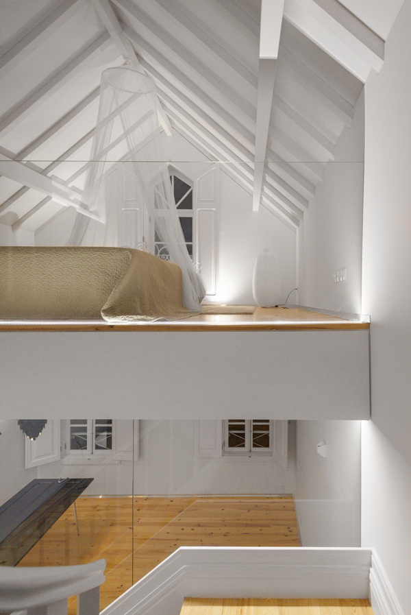 Three Cusps Chalet Renovation by Tiago do Vale Architects #interior #minimal #minimalist #house