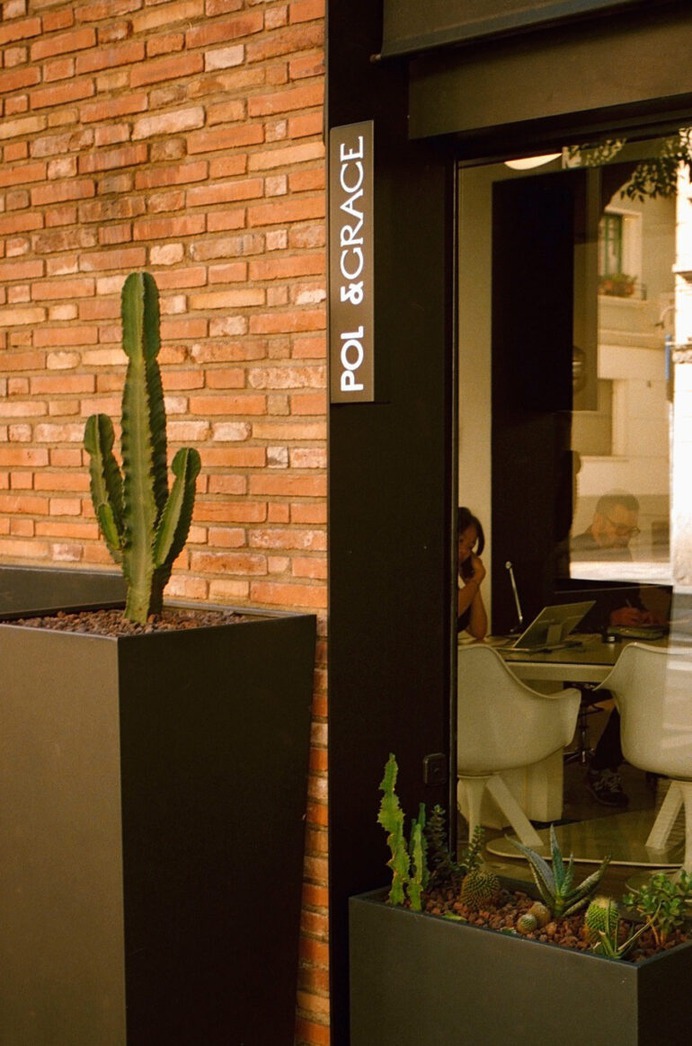 POL&GRACE HOTEL | CORPORATE & WEBSITE