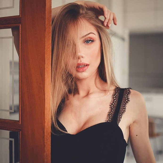 📸Photographer: Luiz Claudio @luizclas 🎀Model: Sara Hardel @sarahardel 📌Follow: @portraitistnet 🔖Tag: #portraitistnet (at São Paulo, Brazil) https://www.instagram.com/p/BxigTH7JqMs/?igshid=vxke8svyrhpu