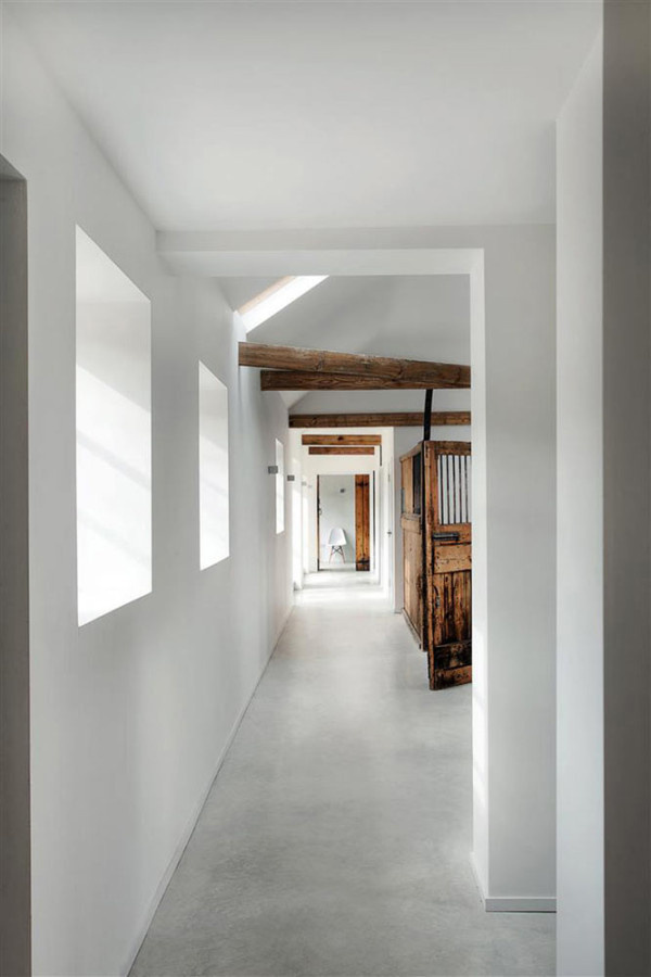 Old Horse Stables Become a Modern Home with Character Photo #interior #design #decor #architecture #deco #decoration
