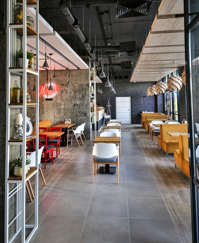 Italian Restaurant by Andrey Polienko