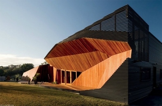 Letterbox House by McBride & Charles Ryan | 123 Inspiration #ryan #house #letterbox #mcbride #charles
