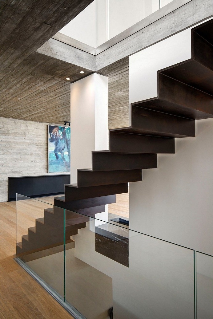 Bantry Bay House Offers Spectacular Ocean Sunsets Views 15