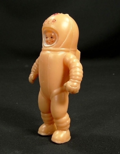 pic3.jpg (600×769) #astronaut #toy