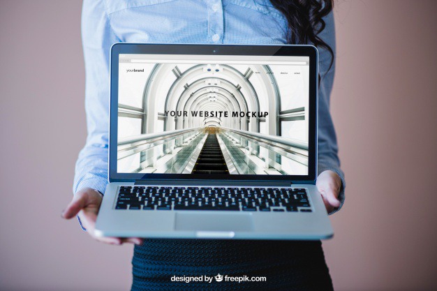 Businesswoman showing laptop Free Psd. See more inspiration related to Mockup, Business, Technology, Computer, Woman, Laptop, Presentation, Notebook, Elegant, Present, Mock up, Success, Modern, Open, Show, Display, Business woman, Screen, Up, Successful, Computer screen, Businesswoman, Holding, Mock, Presenting and Showing on Freepik.