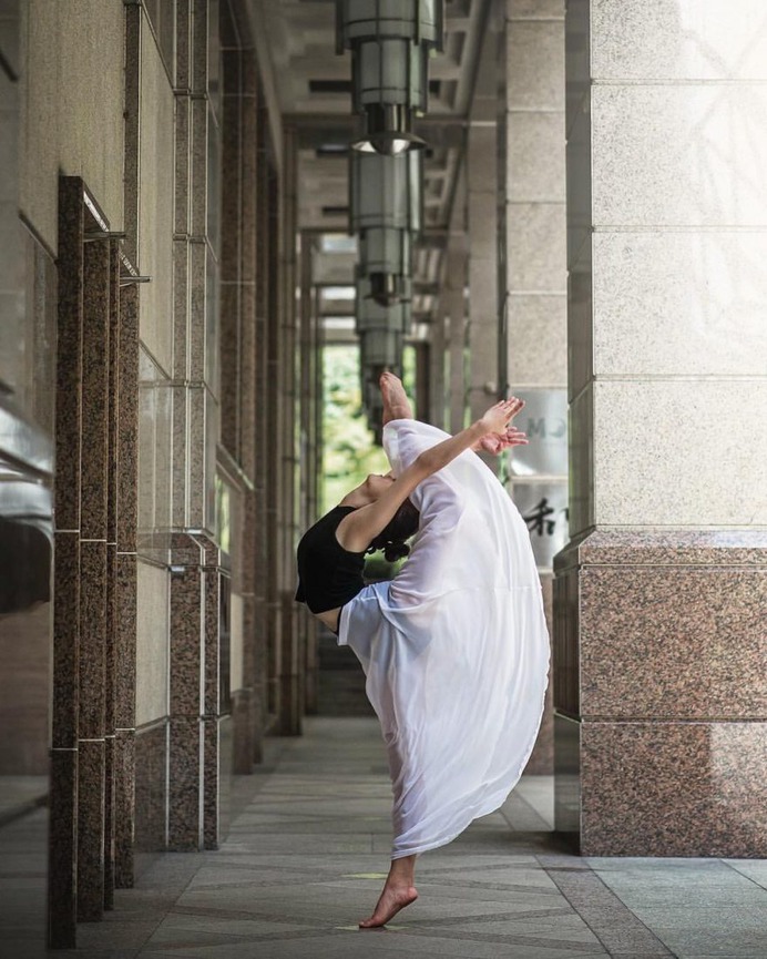 Dramatic Portraits of Dancers in The Streets by Dimitry Roulland