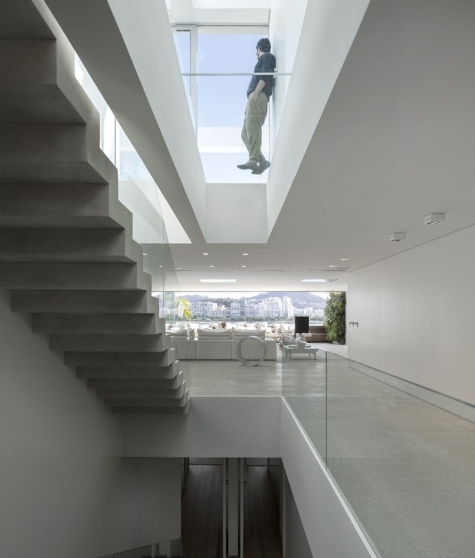 Urca Apartment by Arthur Casas – I Like Architecture #architecture #modern