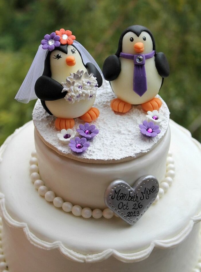 sweet-and-cute-wedding-cake-toppers
