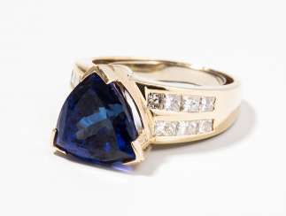 Tansanit-Diamant-Ring