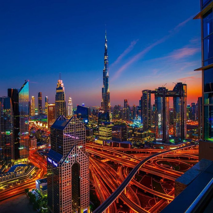 Colorful and Majestic Cityscapes of Dubai by Christopher Wölner-Hanssen