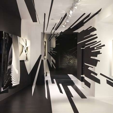 Galerie Gmurzynska Zurich Photos 1 - Wormhole Illusion Walls pictures, photos, images #room #white #black #and