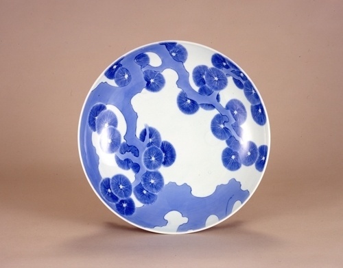Nabeshima Ware – Design that Inspire Pride | JAPANESE DESIGN #plate #design #porcelain #ceramic #japan