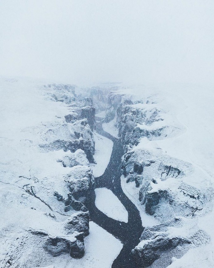 Ivar Eythorsson Captures Majestic Landscapes of Iceland