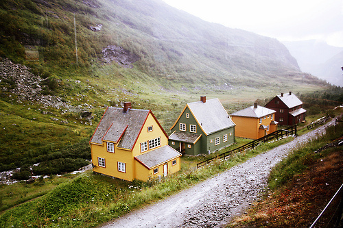this isn't happiness™ photo caption contains external link #houses #photo #mountain #nature