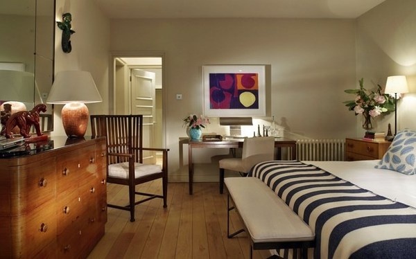 Bedroom with abstract painting #interior #paintings #bedroom #decor #art #painting