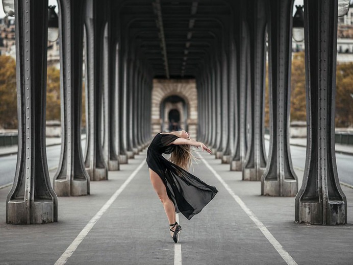 Dramatic Portraits of Dancers in The Streets by Dimitry Roulland
