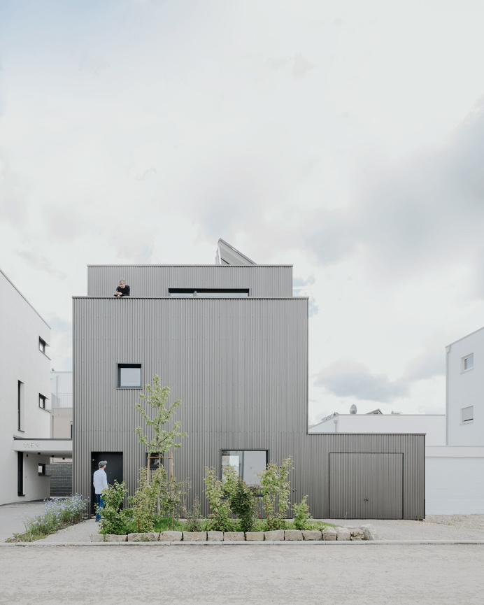Haus B in Beinstein by Birk Heilmeyer und Frenzel Arhitekten