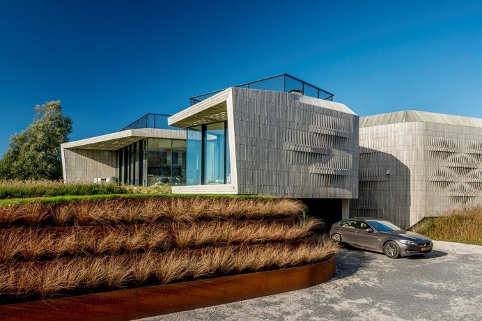 Contemporary Smart Home