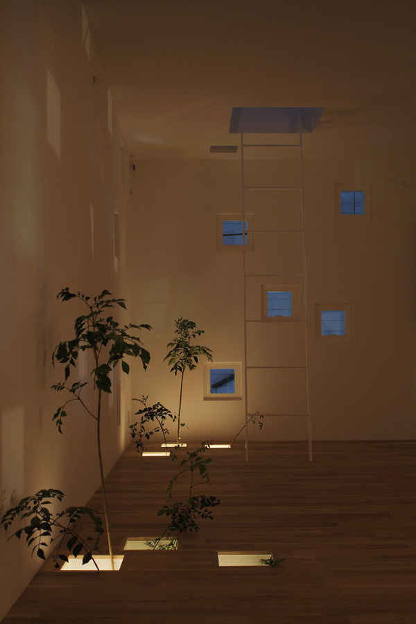 Takeshi Hosaka: Room Room Thisispaper Magazine #spaces