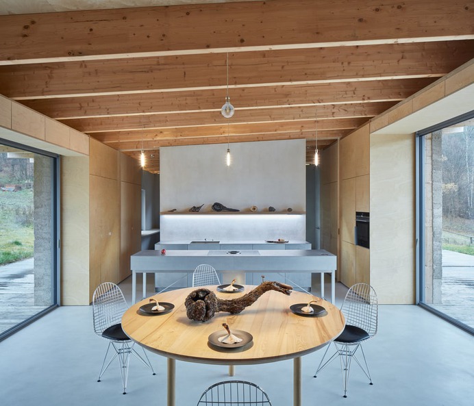 House LO by Ateliér Lina Bellovičová