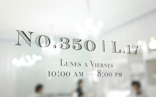 Theurel & Thomas #signage #mirror #anagrama #typography
