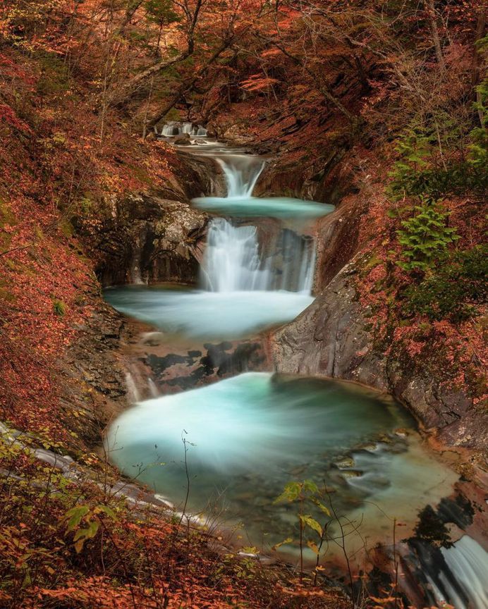 Colorful Autumn in Japan: Landscape Photography by Daisuke Uematsu