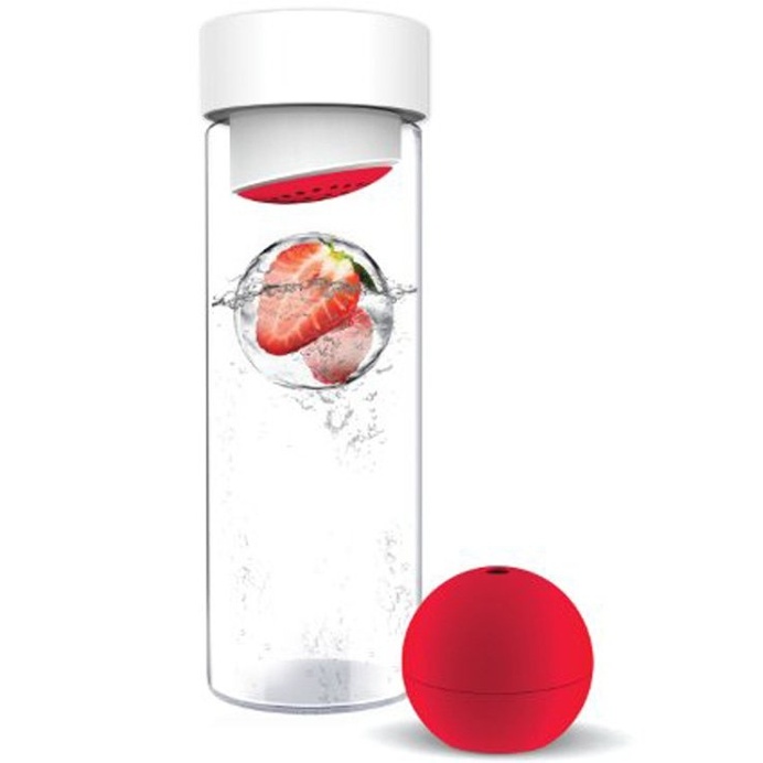 Flavour-It glass water bottle comes with a fruit infuser to keep your water fresh with a fruity and summery twist. #design #product #industr
