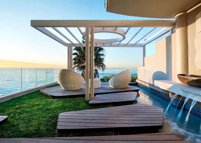 Cliffside Transformed by the ARRCC into a Modern Holiday Escape - InteriorZine
